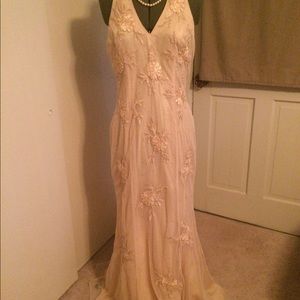 ✨Beautiful, Sexy Buttercream Evening Gown, size 10